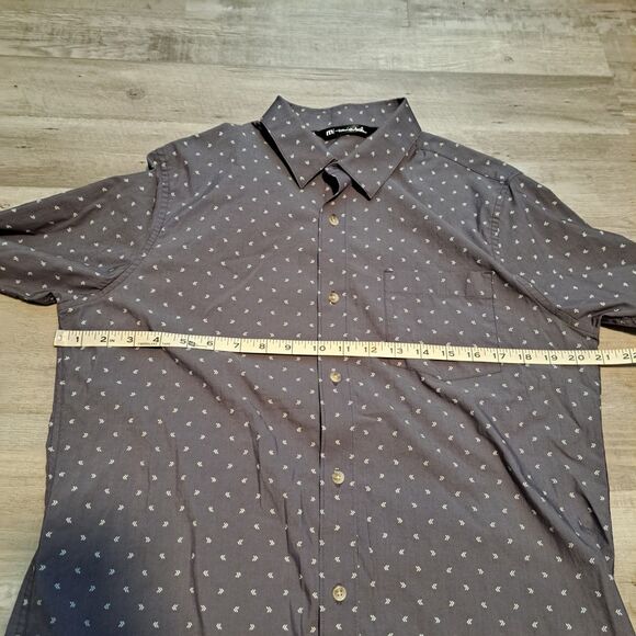 Travis Mathew Button Up Shirt Short Sleeve Golf Casual Arrow Print Medium - Picture 9 of 10